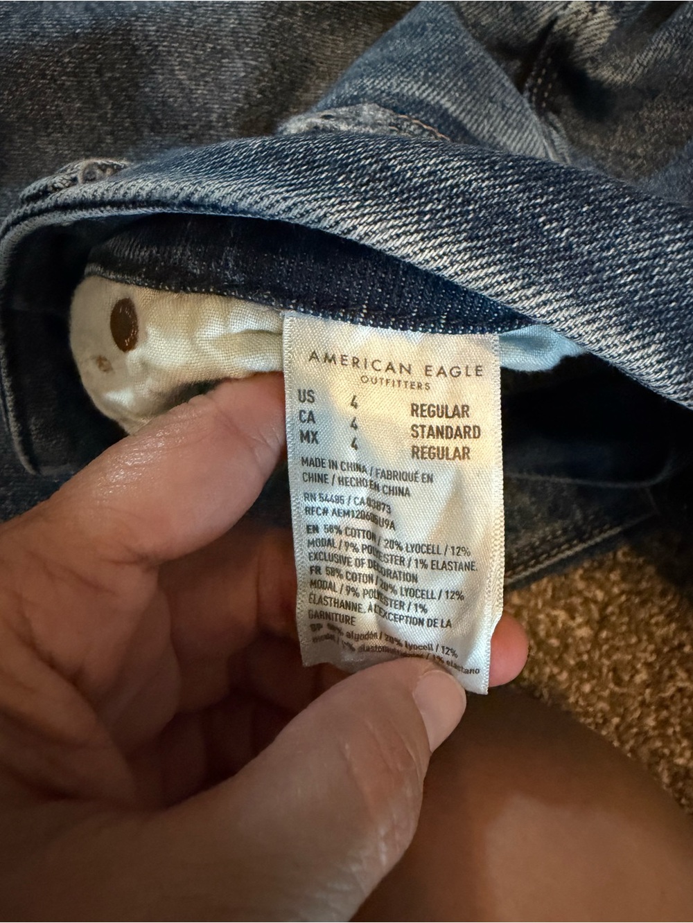 American Eagle Outfitters High-Rise Wide-Leg Jeans in Medium Blue size 4 stretch - Picture 13 of 16